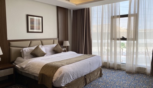 Suite, 1 King Bed