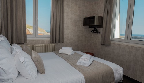 Chambre double, belle vue sur le port