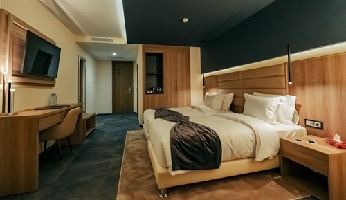 Club Twin Room