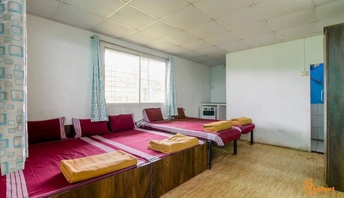 10 Beded Bungalow