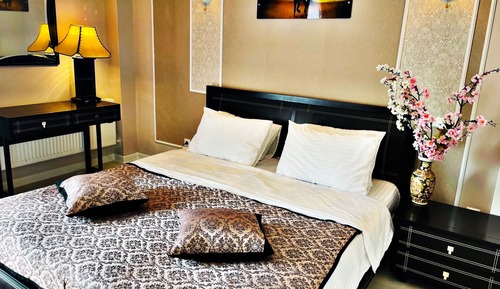 Elite Room