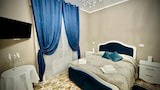 Deluxe Room, 1 King Bed, Ensuite, Valley View