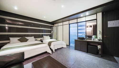 Premium Twin Room