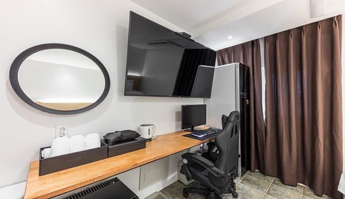 Business Twin Room (B)
