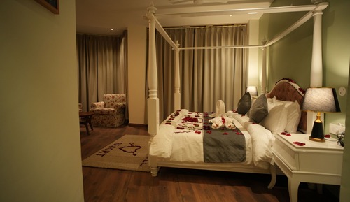 Luxury Suite