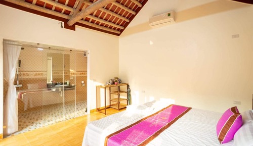 Romantic Bungalow
