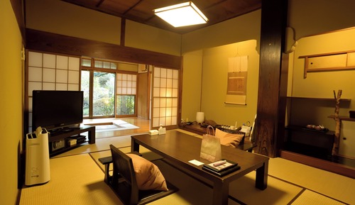 Luxury Suite, Garden View