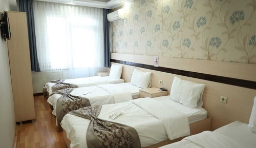 Economy Quadruple Room
