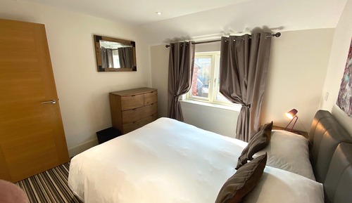 Cottage (106)