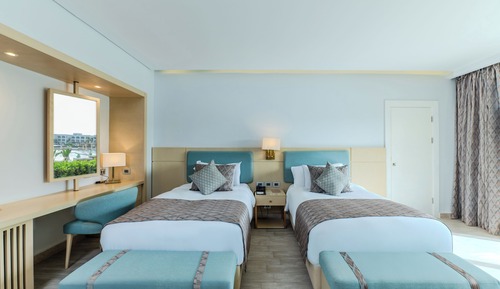 Deluxe Room, Pool View