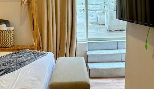 Premium Suite