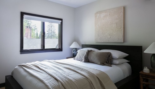 Lark Suite