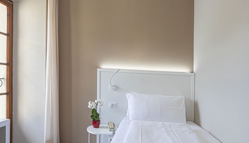 Superior Single Room, Lake View