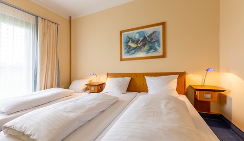 Economy Triple Room