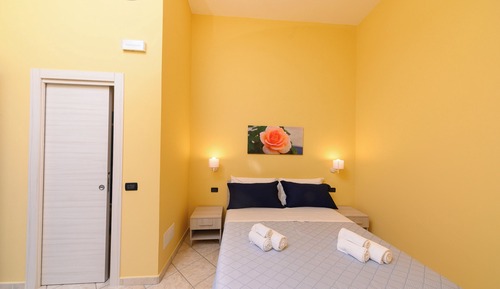 Deluxe Room, Hot Tub, Garden View