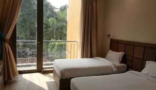 Deluxe Twin Room with Balcony