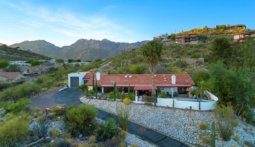 House (4 Bedrooms)