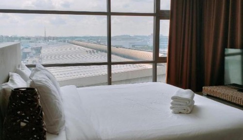 Room, 2 Bedrooms