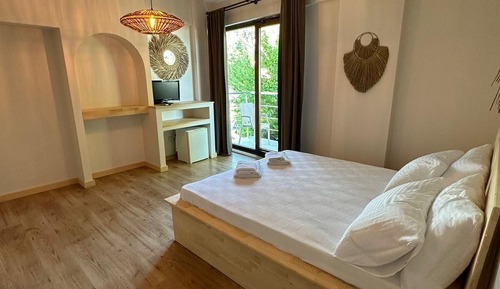 Classic Room, Balcony