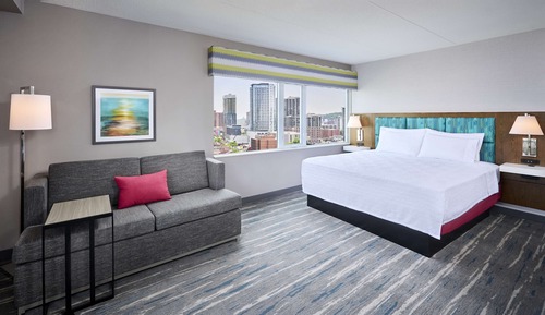 Room, 1 King Bed, Refrigerator & Microwave