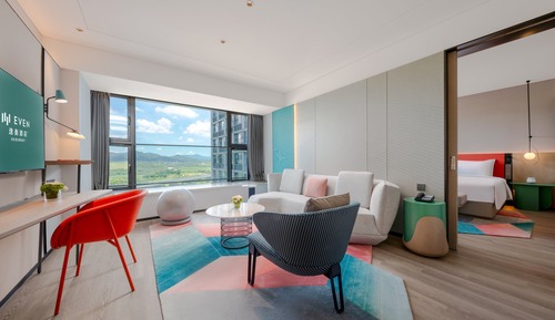 Business Suite, 1 King Bed