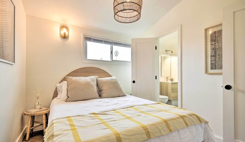 House (2 Bedrooms)