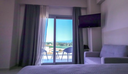Standard Room with Garden View