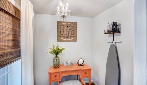 House (2 Bedrooms)