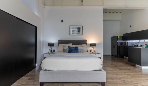 Deluxe Apartment