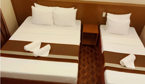 Standard Room, Multiple Beds, Non Smoking, Private Bathroom