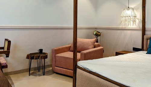 Deluxe Studio Suite, 1 King Bed