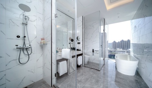 Premium Room, 1 King Bed, Bathtub