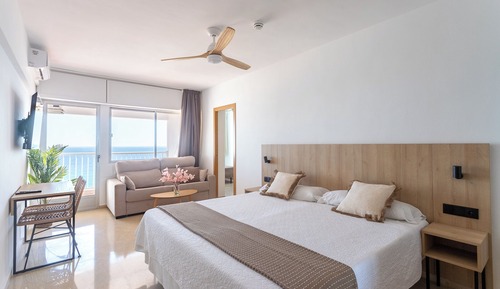 Family Studio, Sea View