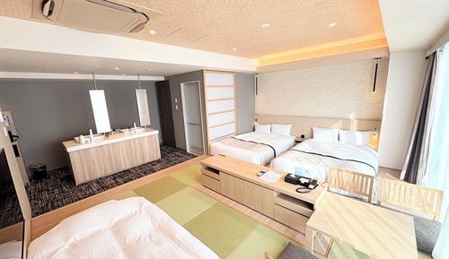 Premium Twin with Japanese-style Futon