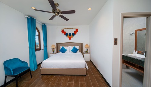 Riva, Ocean View, 1 King Bed with Balcony