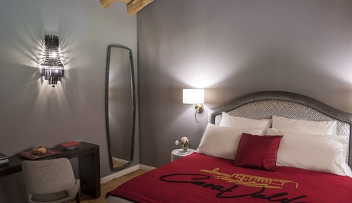 Standard Room (Deluxe)
