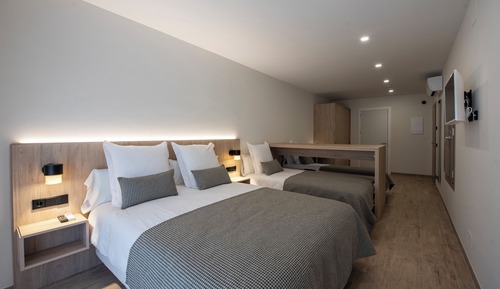 Basic Quadruple Room, Accessible