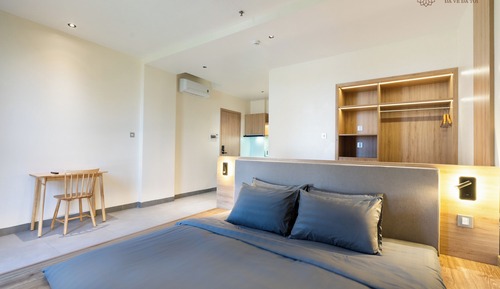 Panoramic Apartment, 1 King Bed, Pool Access, Sea View