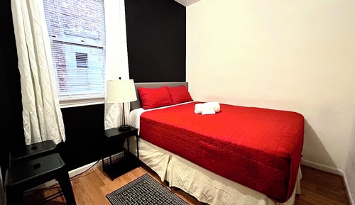 City Room (Shared Bathroom)