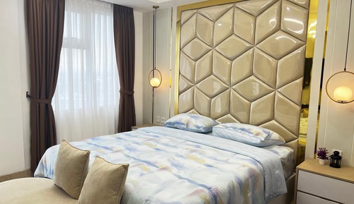 Honeymoon Apartment