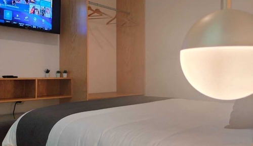 Double Room (1)