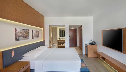 Room, 1 King Bed, Balcony