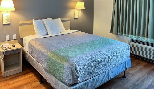 Standard Room, 1 Queen Bed, Non Smoking