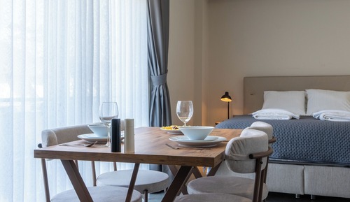 Deluxe Studio, 1 Queen Bed, Kitchenette