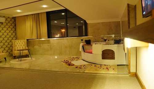 Deluxe Penthouse