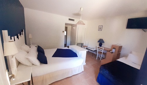Comfort Triple Room