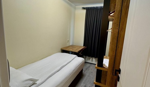 Condo, 3 Bedrooms