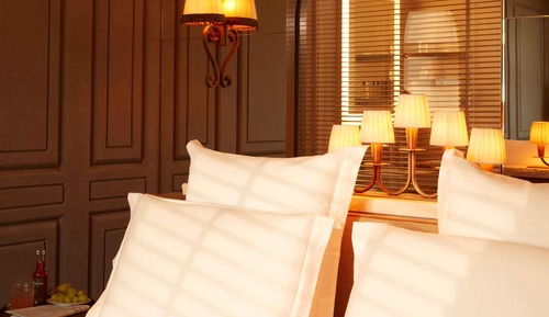 Premier Room, 1 King Bed
