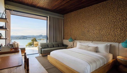 Junior Suite, 1 King Bed with Sofa bed, Non Smoking, Lake View (Balcony)