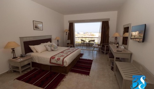 Standard Double or Twin Room, 1 Bedroom, Partial Sea View
